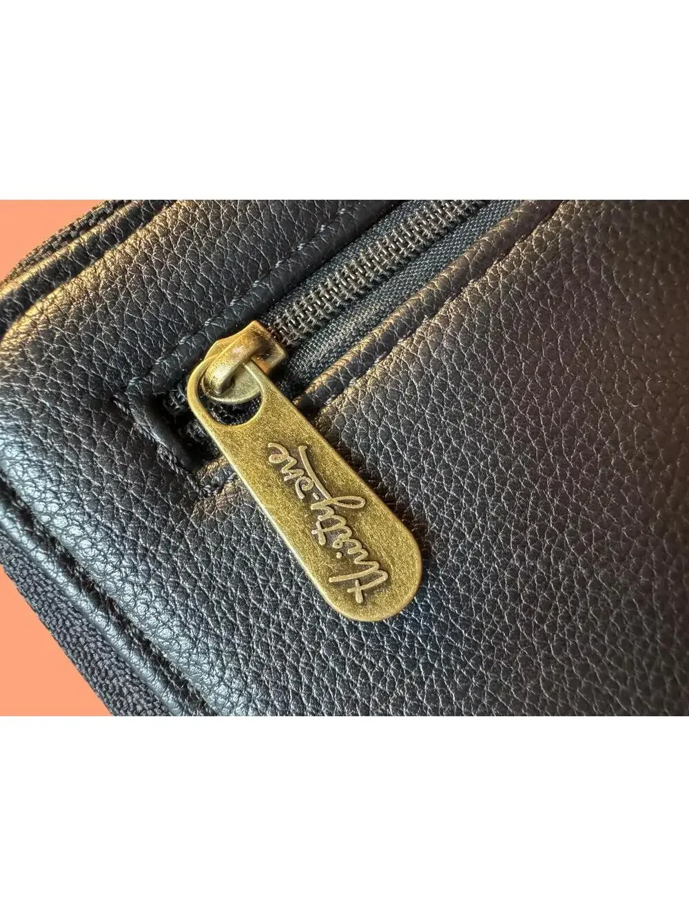 Thirty-One compact stylish
